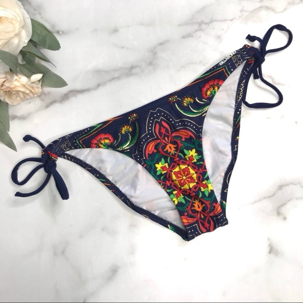 Billabong Bikini Bottoms Boho Floral Paisley Tie Side Swimwear Medium